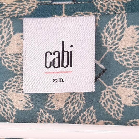 CAbi Jade leaf print top small 3069 - Picture 5 of 8